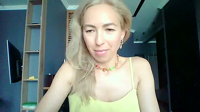 Ivvona Adlı Modelin Canlı Sohbet Odası