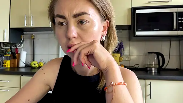 MartaLuna_ Live Chatraum