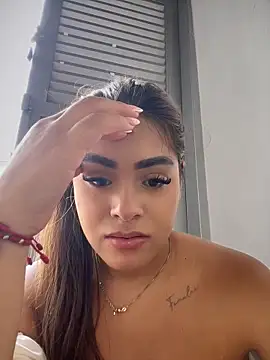Chatroom en direct de MayaMoanXXX