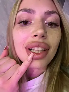 Elizabeth_Tay – Naživo XXX chat