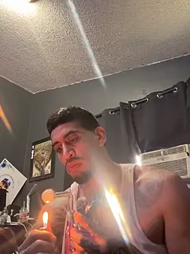 חדר צ'אט בשידור חי של busnfatnutsLildee