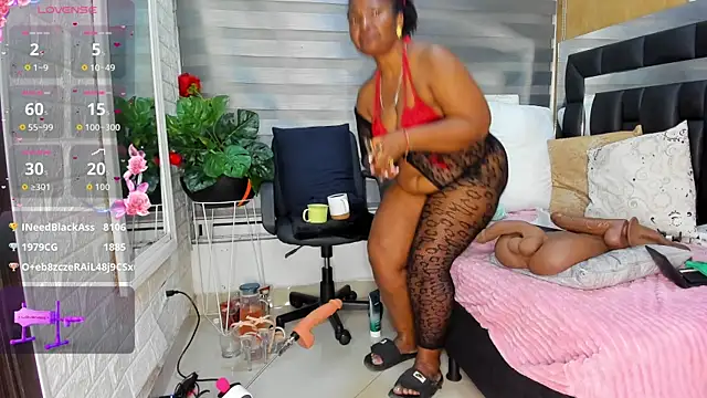sheyla__ebony's Live Chat Room