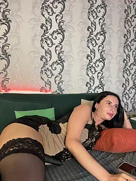 Lady__V's Live Chat Room