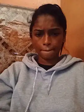 Alexia_holbert Adlı Modelin Canlı Sohbet Odası