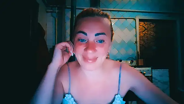 EmmaCat_ Adlı Modelin Canlı Sohbet Odası