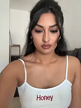 חדר צ'אט בשידור חי של Mia_spicyy