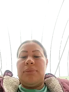 LaraCaliente Live Chatraum