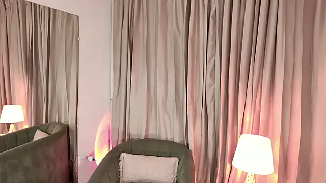 Vicky_kittyy – Naživo chatovacia miestnosť