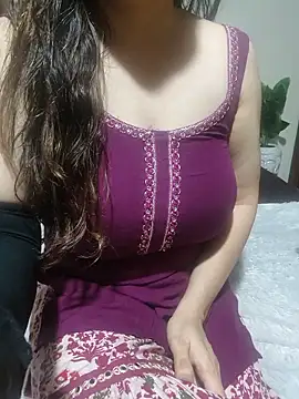 חדר צ'אט בשידור חי של sassy_aly007