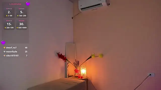 Silvia_Rivera Adlı Modelin Canlı Sohbet Odası