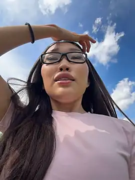 trytomakememoam Live Chatraum
