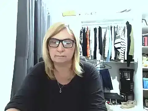 Mommynaughty69 现场聊天室