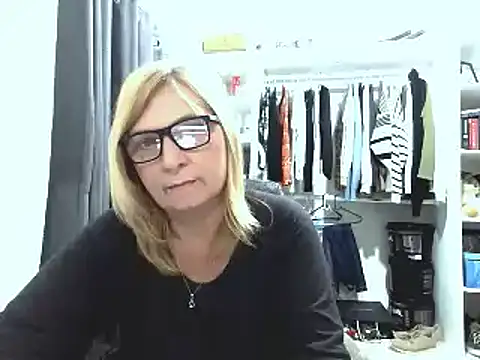 Mommynaughty69n Live chat-huone