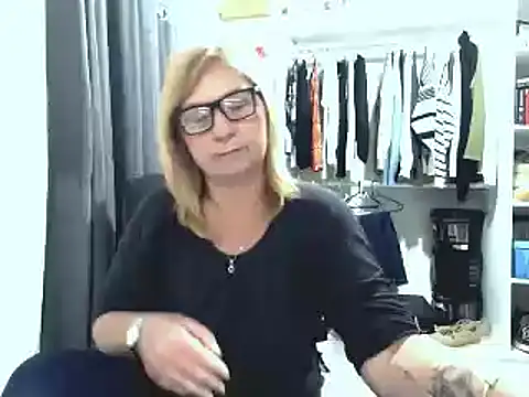 Mommynaughty69 Live Chatraum