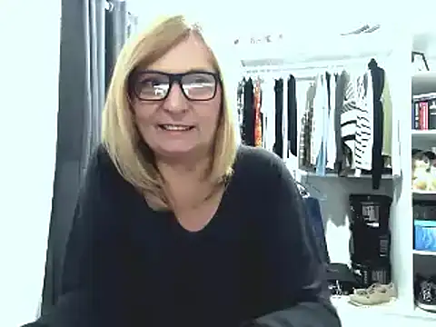 Mommynaughty69 Live Chatraum