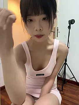 qiqi_x Live Chatraum