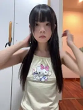qiqi_x's Live Chat Room
