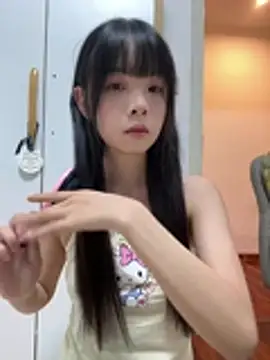 qiqi_x's Live Chat Room