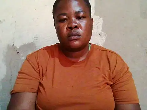 Bustyass93 Live Chatraum