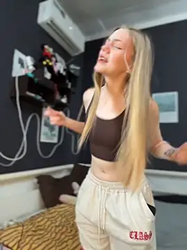 MilaMoone Cameră chat live