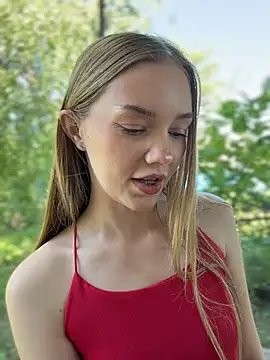 MilaMoone's Webcam Show