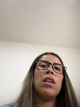 NINI__MOON__ Live Chatraum