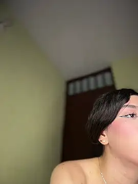 غرفة دردشة Emily-hottson المباشرة