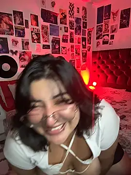 Roxy_f_w Adlı Modelin Canlı Sohbet Odası