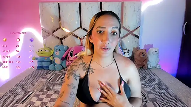Amanda_klaire Adlı Modelin Canlı Sohbet Odası