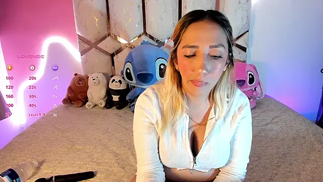 Amanda_klaire's Live Chat Room