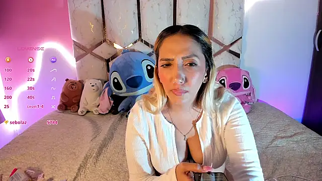 غرفة دردشة Amanda_klaire المباشرة