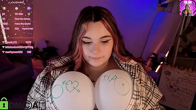 Mia_R0ss' Live Chat Room