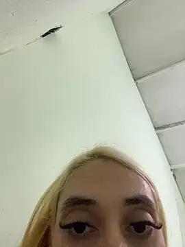Chat ao vivo de loirinhaaa
