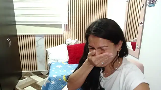 camilavargas_ Adlı Modelin Canlı Sohbet Odası