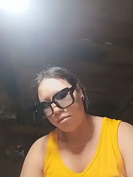 חדר צ'אט בשידור חי של callistra