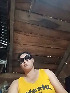 Živá chatovací místnost callistra