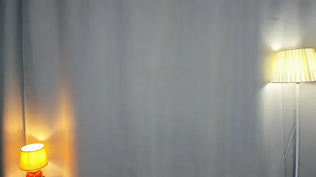 Živá chatovací místnost DianeHonnette