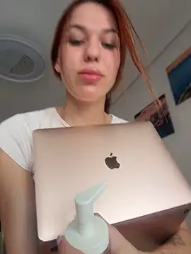 MollyXoXo Adlı Modelin Canlı Sohbet Odası