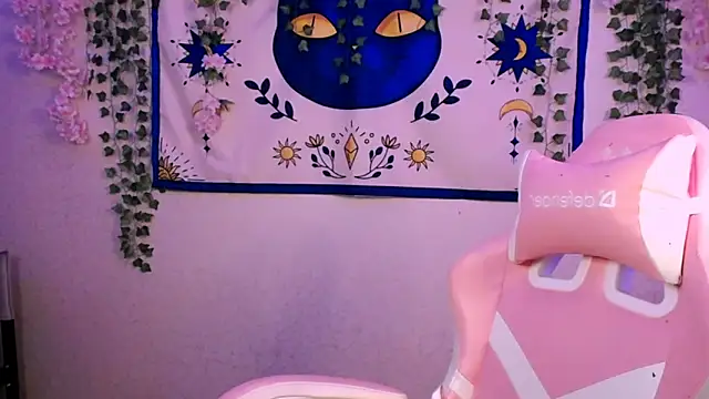 MollyKissy's Live Chat Room