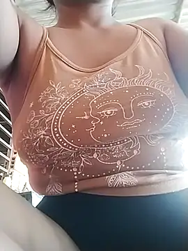 Karin_39 – Naživo XXX chat