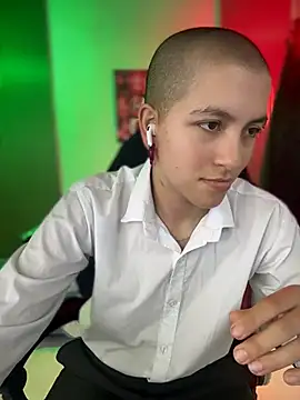 Živá chatovací místnost nicocoox