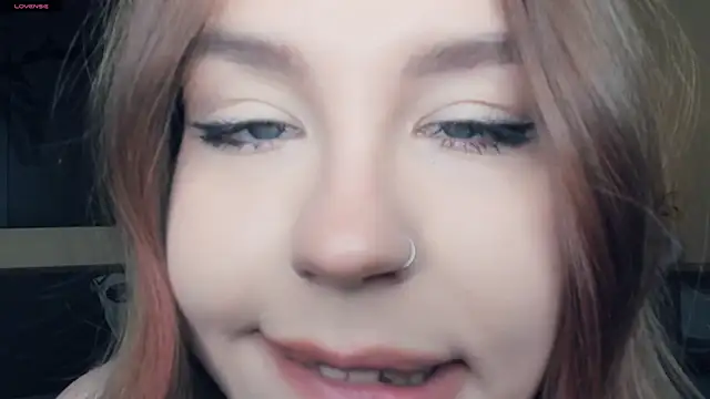 Živá chatovací místnost MaliaBourraine