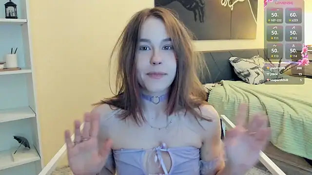 MaliaBourraine Adlı Modelin Canlı Sohbet Odası