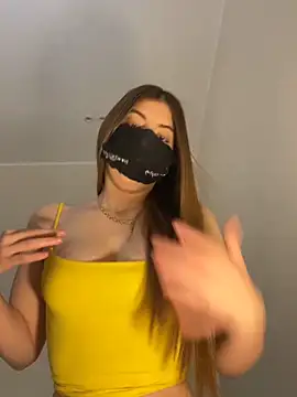 lilita9 Adlı Modelin Canlı Sohbet Odası