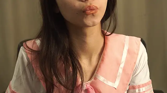 Chat soba uživo modela lovekissmes