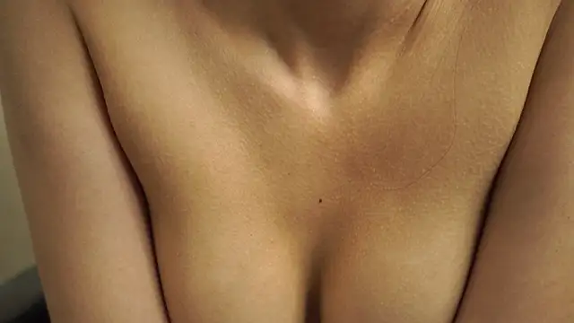 Živá chatovací místnost lovekissmes