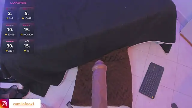 חדר צ'אט בשידור חי של camilafoox7