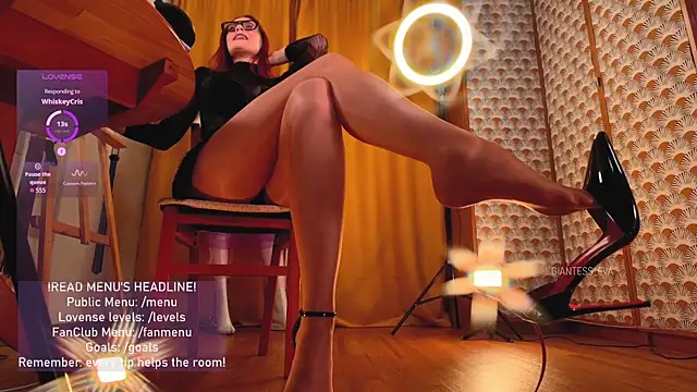 Giantess_Eva 실시간 채팅방