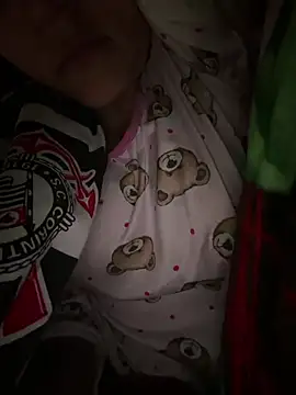 Jullyc Adlı Modelin Canlı Sohbet Odası