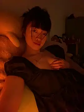 Tramy_xx élő chatszobája
